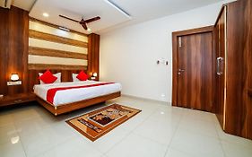 Rishabh Hotel Jhansi