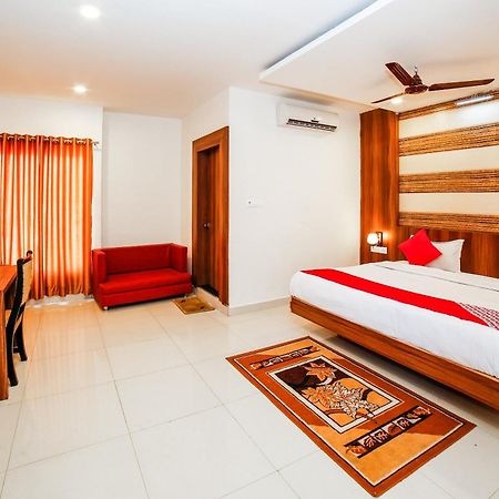 Oyo 35769 Hotel Rishabh Jhansi Exterior photo