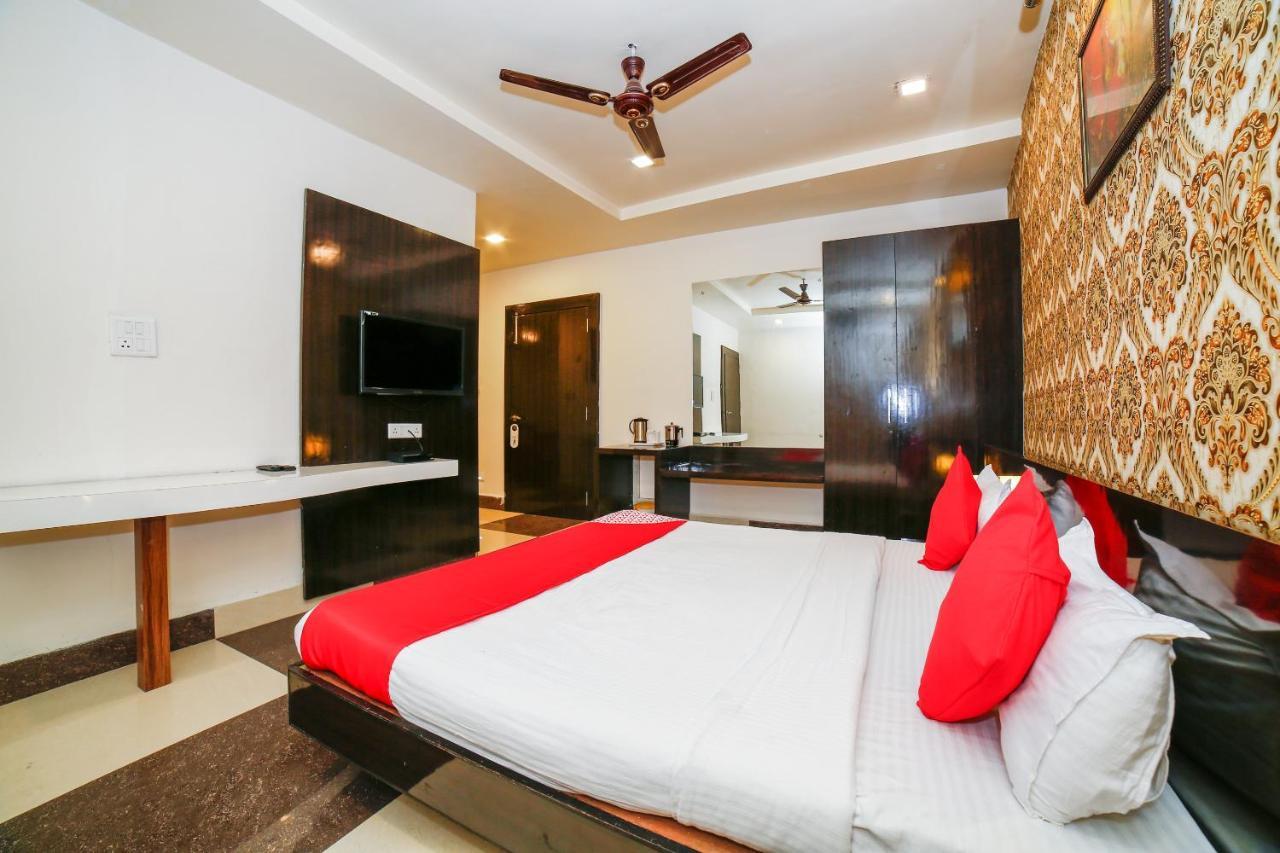 Oyo 35769 Hotel Rishabh Jhansi Exterior photo