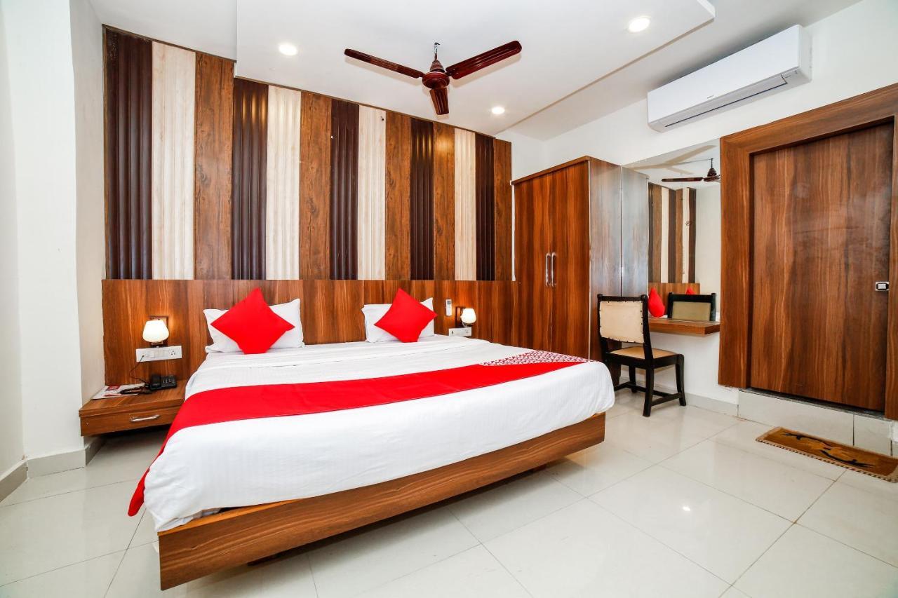 Oyo 35769 Hotel Rishabh Jhansi Exterior photo
