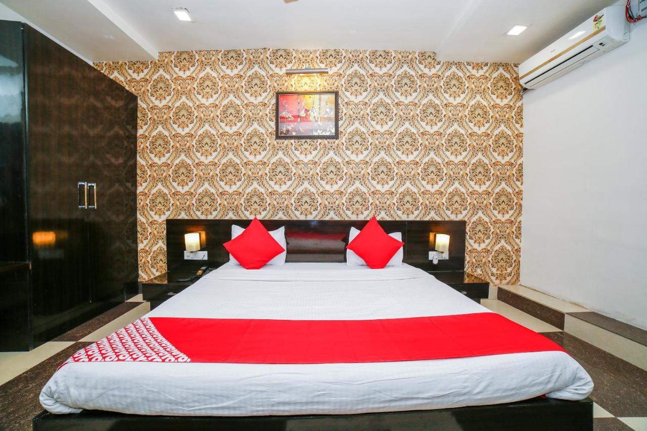 Oyo 35769 Hotel Rishabh Jhansi Exterior photo